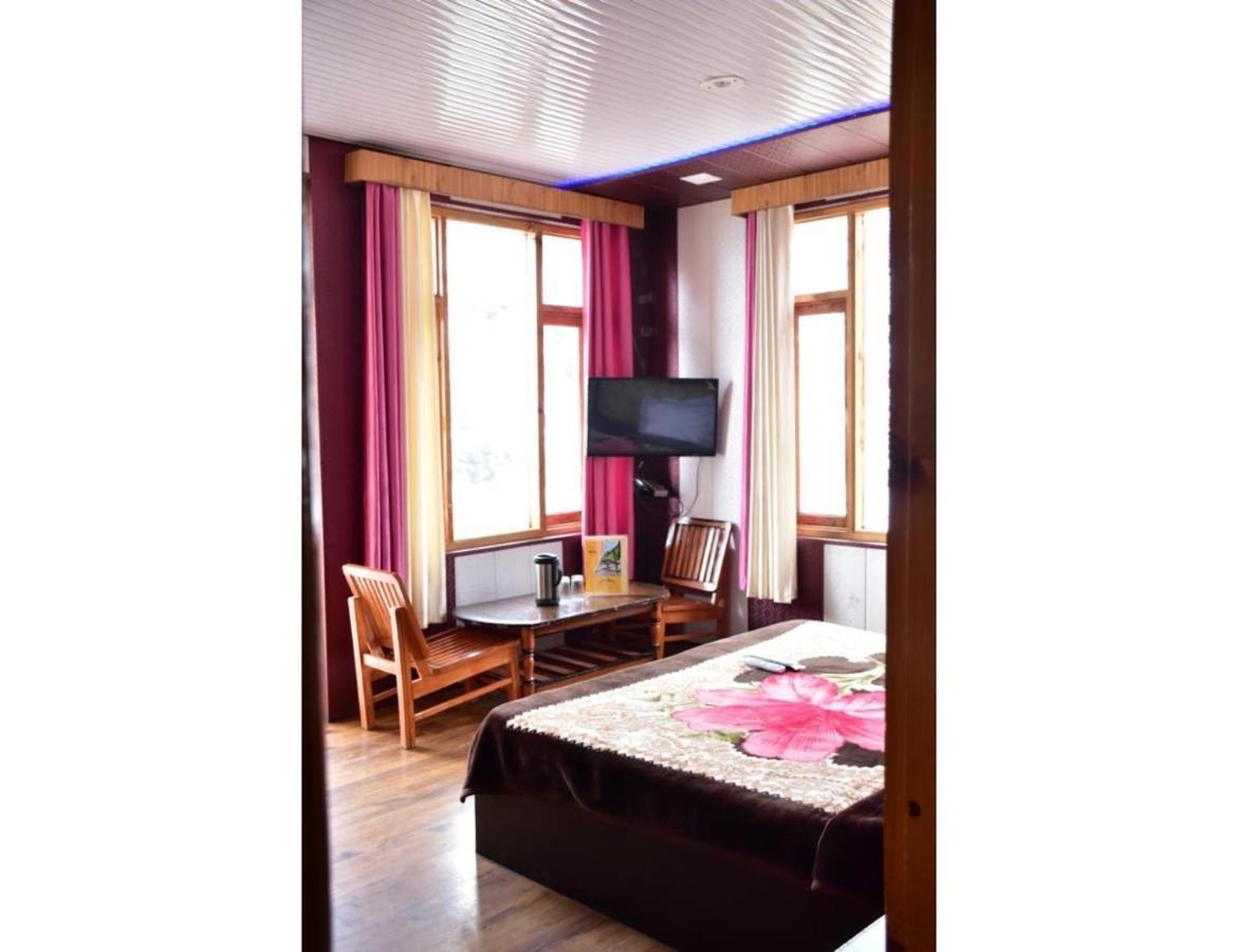 Hotel Peak View, Lahaul Sissu Esterno foto