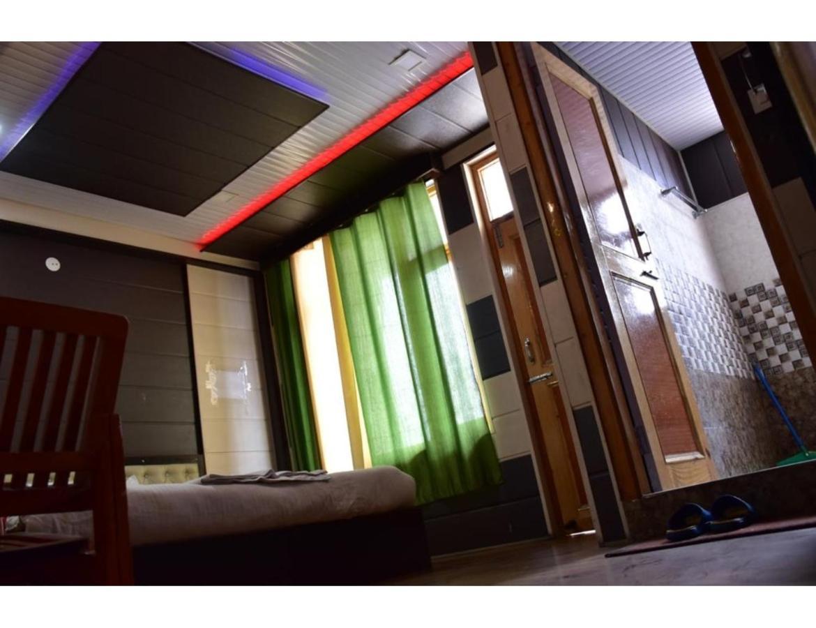 Hotel Peak View, Lahaul Sissu Esterno foto